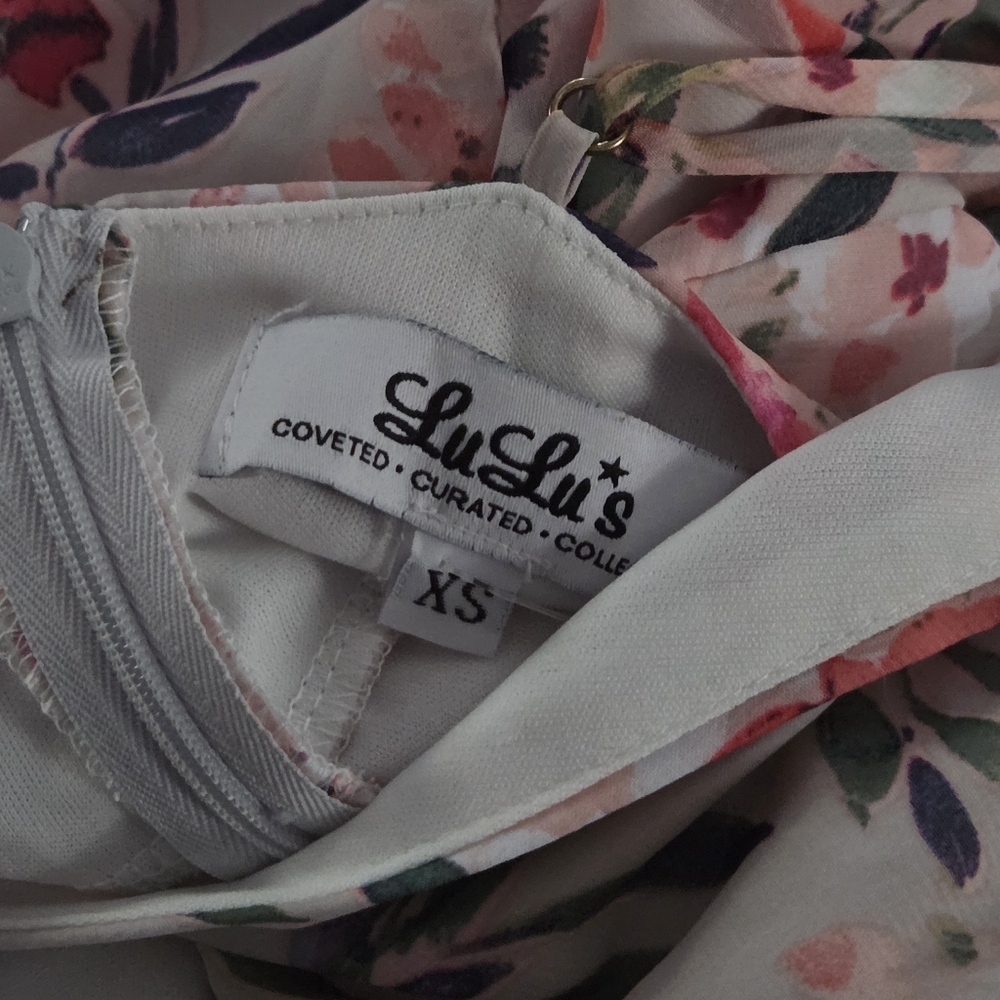 Lulu's NWOT Multicolor Floral Dress XS